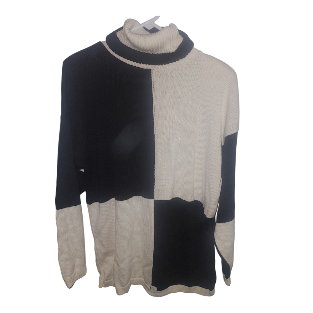NWT VIntageDelia Mc Kain Vintage NWT Black Cream Colorblock Turtleneck Sweater M